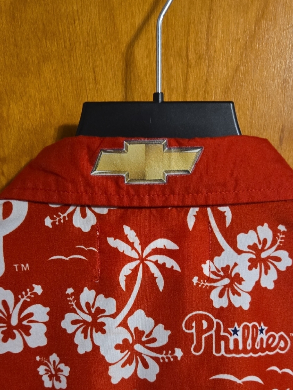 Phillies Red Hawaiian-Print Button-Down Shirt - Picture 5 of 7